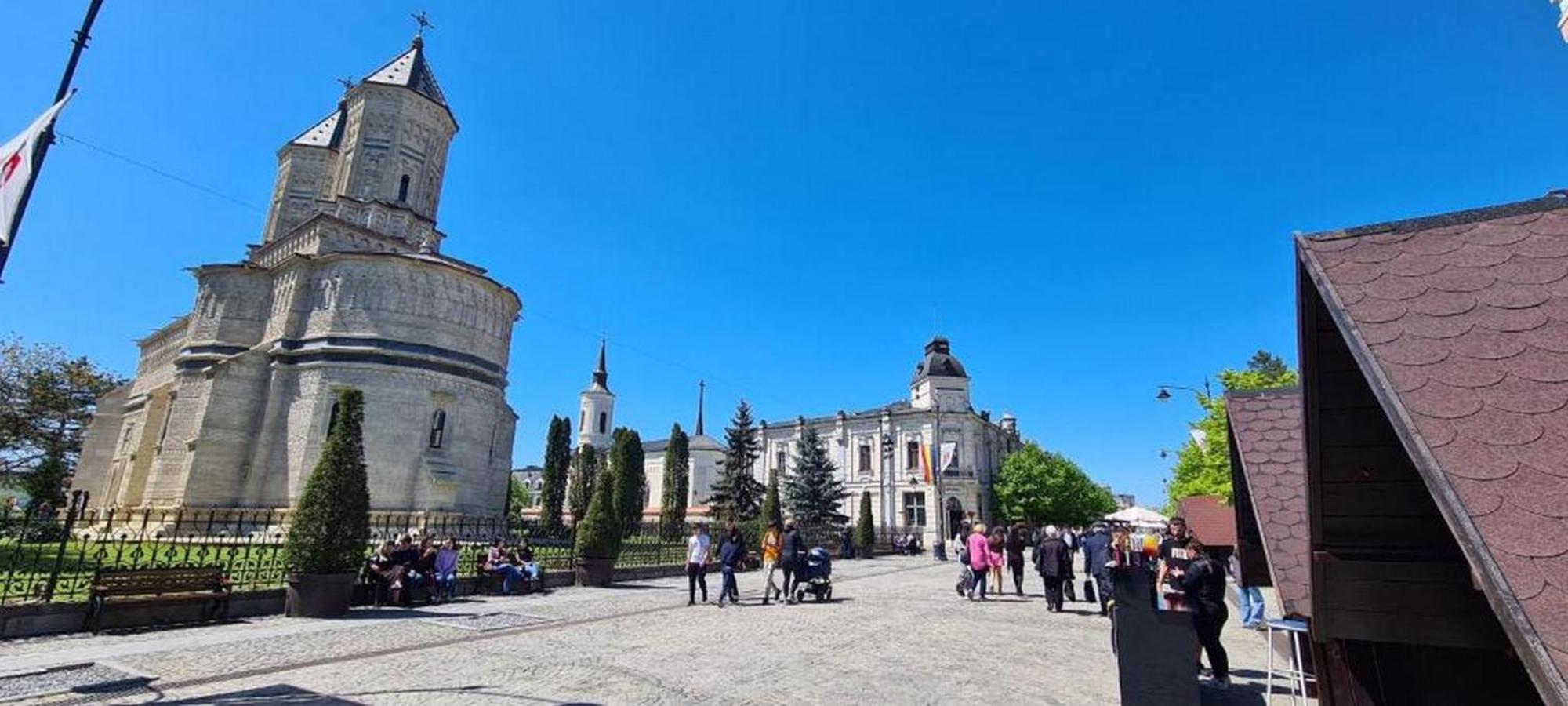 Great Exodus - Iasi City Center Екстериор снимка